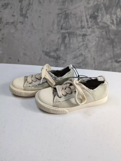 Zara Baby Girl's lace up sneaker Green and cream Size 27 Euro Aus 9, brand new