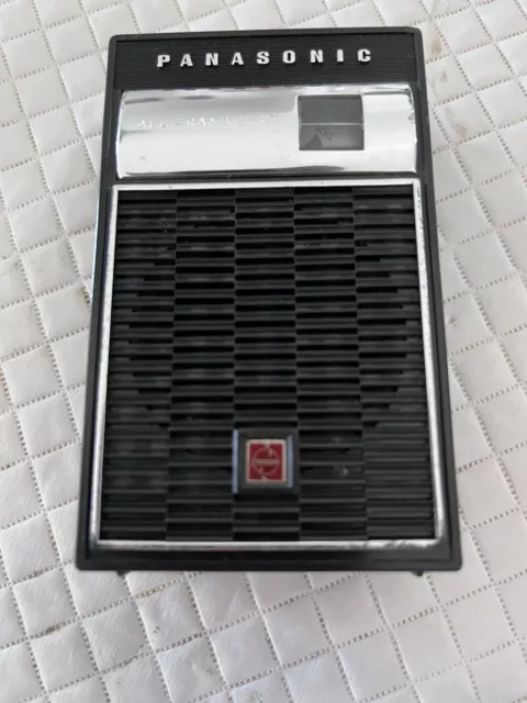 National Panasonic R1076 Vintage Transistor Radio