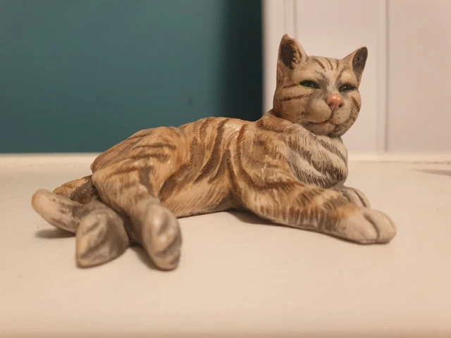 Chaton gris assis fabrication artisanale Italienne résine
