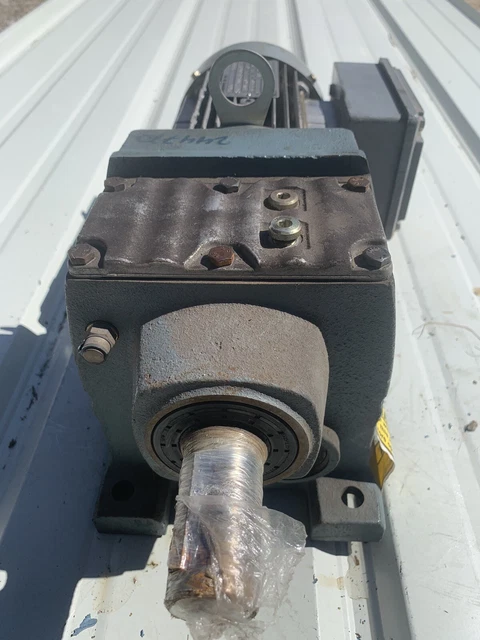 New SEW Eurodrive DFT80N4 AC motor R47DFT80N4 gearbox! never used!