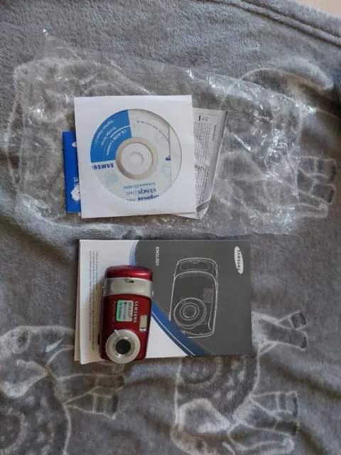 Samsung Digimax A402 Digital Camera Red - UNTESTED