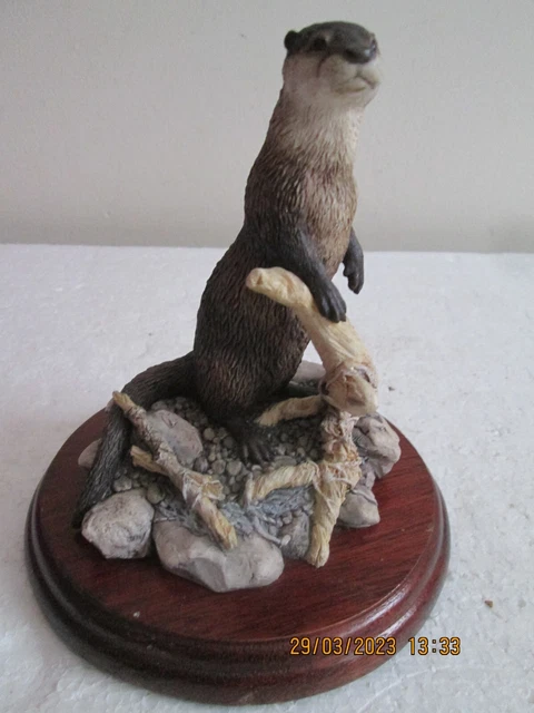 VINTAGE  BORDER FINE ARTS   OTTER  SCENTING THE AIR      see des.