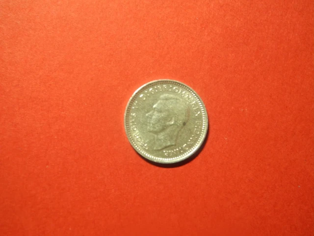 Aus263  - Australia -  3 Pence  - 1942S - Silver