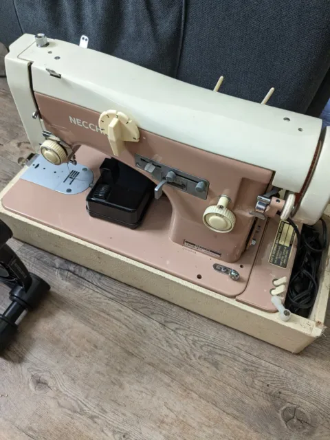 Vintage Necchi Lelia 513 Sewing Machine w/ Hard Case