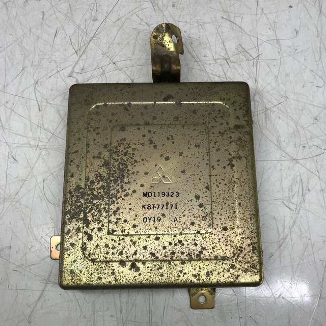 GLOW PLUG CONTROL Unit Mitsubishi Pajero L044G Mk1 2.5Td £100.00