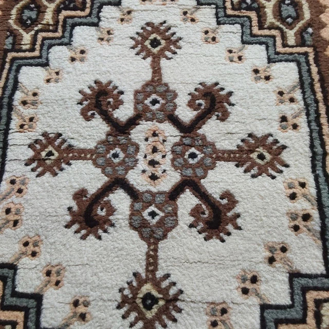 tapis ancien d Afrique du Nord fait main datant du XX ème siècle.  6