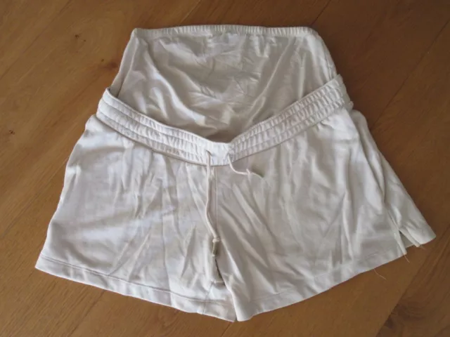 Ladies H&M mama ivory beige maternity shorts, over bump, size M