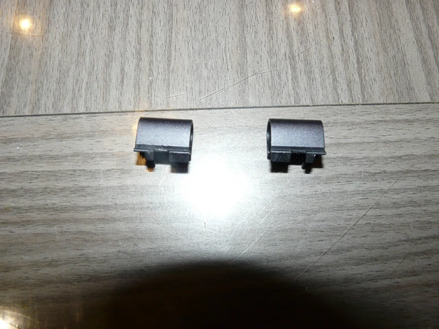 Cache De Charnière Gauche Pour Asus M51V (M51VR-AP114C) - Pièce Plastique De Rechange D'occasion