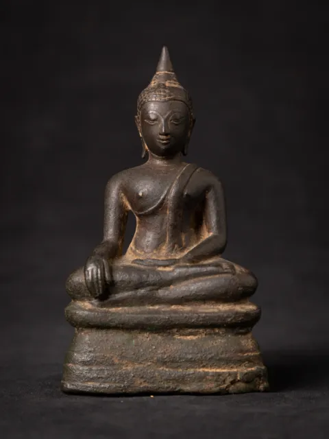 Antique bronze Thai Kamphaeng Phet Buddha from Thailand