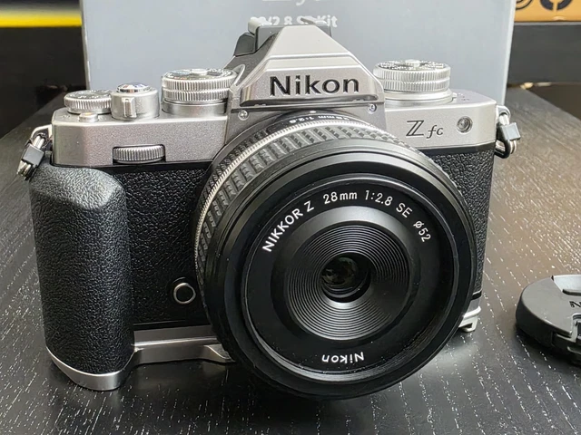 NIKON Z FC 28/2.8 SE kit con 59 disparos 848007 EUR 1.127,46