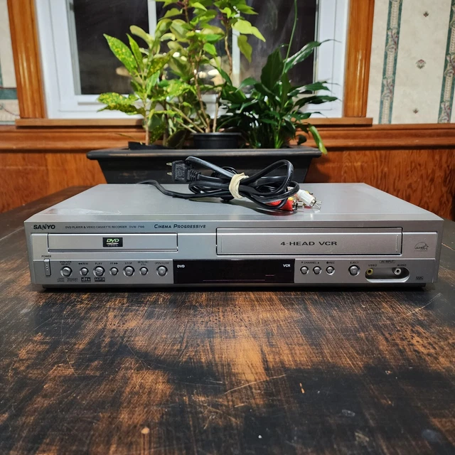 SANYO DVW7100 VCR/DVD Combo VHS Cassette Recorder No Remote Fully