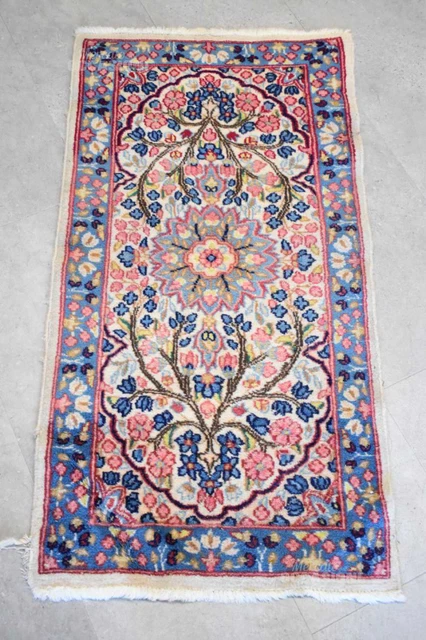Alfombra de Lana Fantasía Floral Rosa Beis Azul 60x120 CM