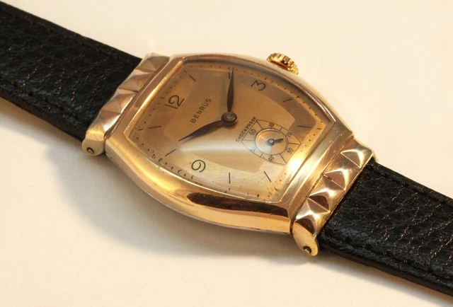 C.1940 BENRUS GENTS LADIES Vintage Watch WW2 Art Deco 80 yrs old