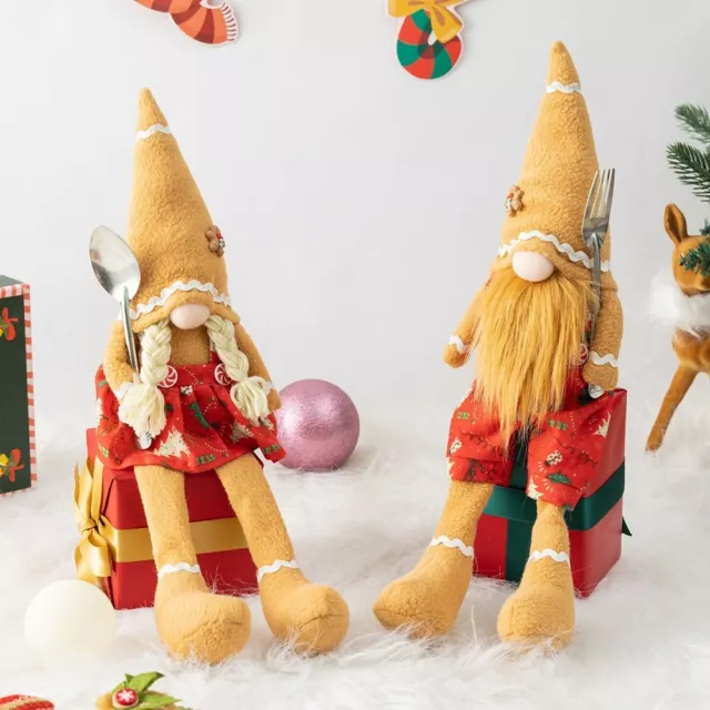 Charmante poupée sans visage gnome de Noël avec décoration homme en pain d'é