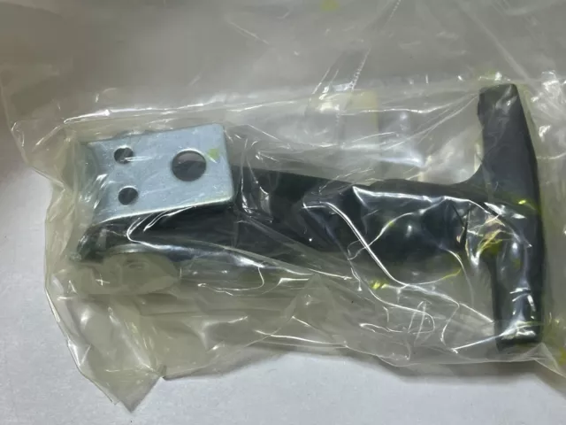 TOTAL SOURCE Rubber Hood Latch GN45363, 45363
