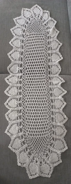 Napperons brodés à la main - 30,5 x 40,6 cm