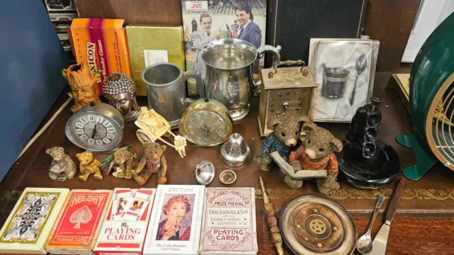Gathering Of Vintage Collectables / Trinkets / Curios / Treasures / Nostalgia