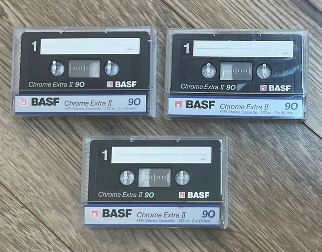 LOT 2 CASSETTE audio tape k7 SONY UX 90 chrome class C-90 UXC neuve sous blister EUR 15,00 - FR LOT 2 CASSETTE audio tape k7 SONY UX 90 chrome class C-90 UXC neuve sous blister EUR 15,00 - FR