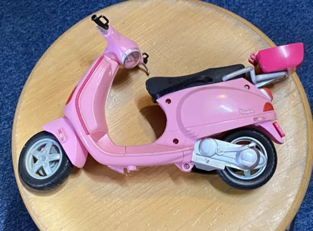 Vintage Vespa Piaggio Barbie Scooter Moped Pink Mattel Inc. Toy 2008 2