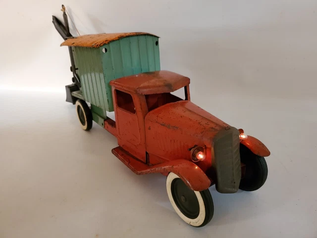 Structo 1930's era Steam Shovel Truck w/ Working Headlights & Winch Clicker Structo 1930's era Steam Shovel Truck w/ Working Headlights & Winch Clicker