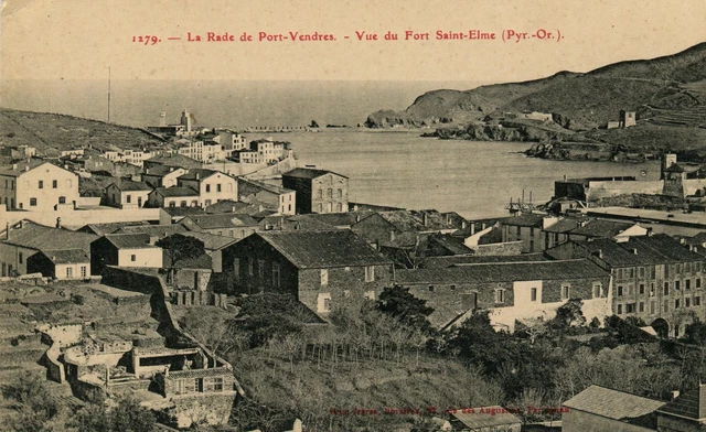 France La Rade de Port-Vendres - Vue du Fort old postcard