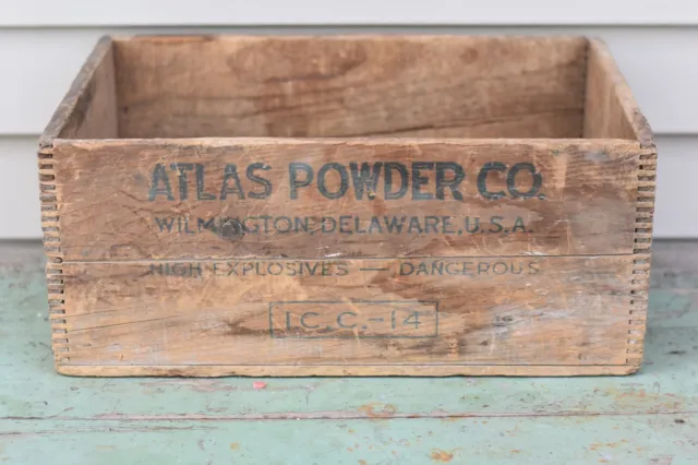 Atlas Powder Co. Dovetail Wood Crate Box High Explosives Electric Blasting Caps
