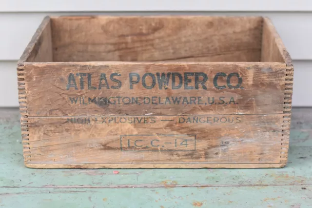 Atlas Powder Co. Dovetail Wood Crate Box High Explosives Electric Blasting Caps