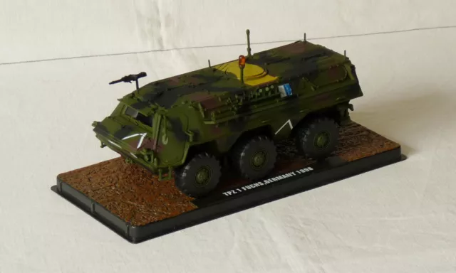 Atlas 1:43 - TPz Fuchs Bundeswehr SFOR, 1998 - in Acrylbox+OVP (1)