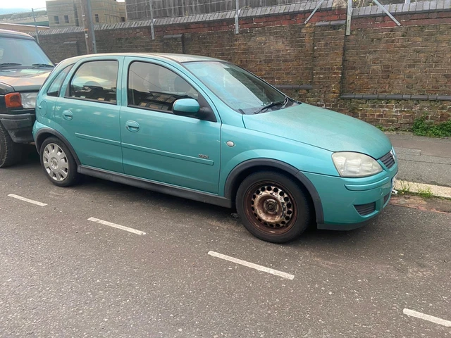 2004 Vauxhall Corsa 1.2i 16V Design [80] 5dr HATCHBACK Petrol Manual