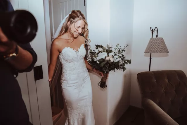 Pronovias deals dante crepe