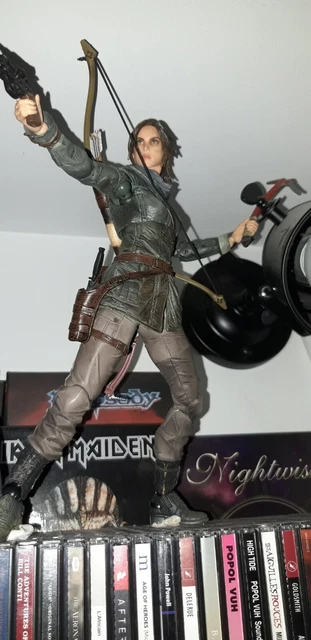 Figurine Tomb Raider Lara Croft Play Arts Kai - Occasion