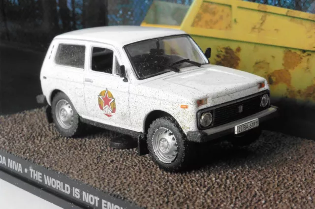 Lada Niva The World Is Not Enough Bond Universal Hobbies Fabbri 1/43 James Bond