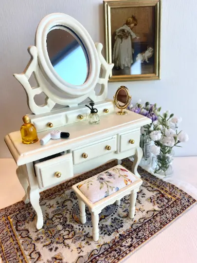 1:12 Dollhouse Furniture Miniature cream  White Vanity Table stool furniture