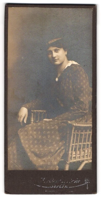 Fotografie C. W. Steiner, Berlin, Wienerstrasse 10, Portrait junge Dame im Klei