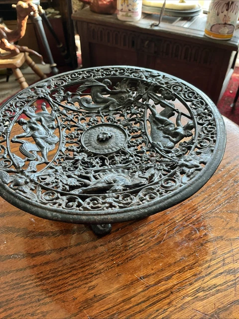 ANTIQUE COALBROOKDALE VICTORIAN ornate fruit dish Tazza Cast Iron