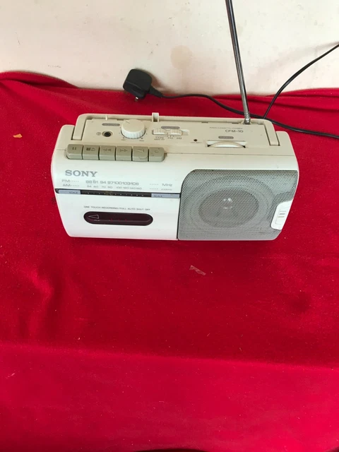 VINTAGE SONY CFM-10 Radio Cassette Recorder AM FM £18.00 PicClick UK