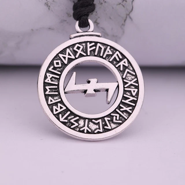 Reclaimed Vintage - Collier unisexe en cordon avec pendentif étoile de