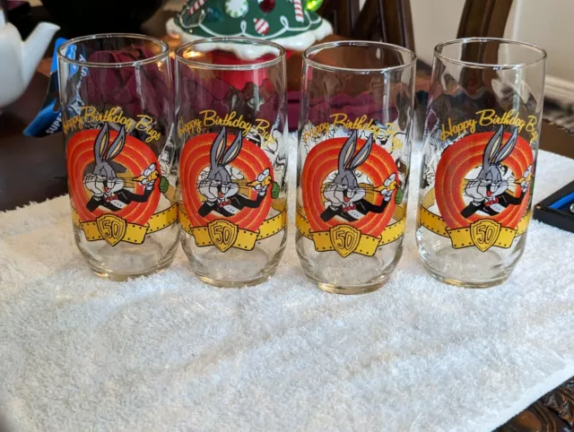 Vtg Warner Bros. 1990 Happy Birthday Bugs Bunny 50Th Anniversary Glass Set Of 4