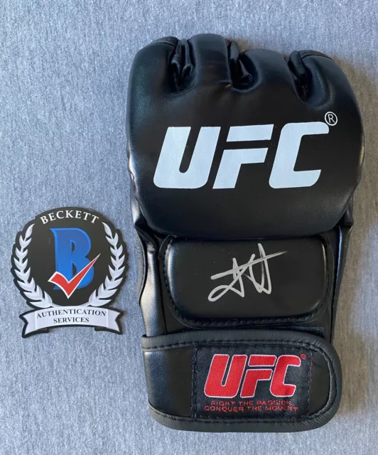 Ufc Star- Sergei Pavlovich Autograph Ufc/Mma Fight Glove Beckett Bm13331