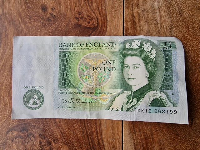 Old Bank of England Sir Issac Newton One Pound Note £1