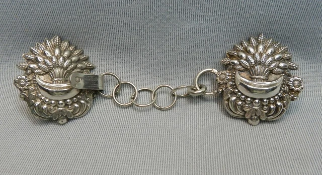 Broche Vintage Art Déco Argentée - Boucles De Cape Articulées En 2 Parties - Occasion