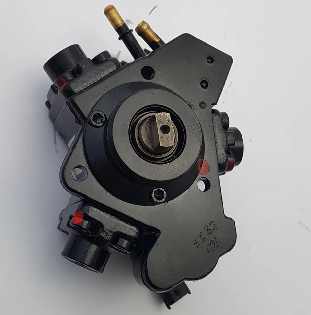 Bosch Hochdruckpumpe 90572504 Einspritzpumpe Opel Astra 1.7