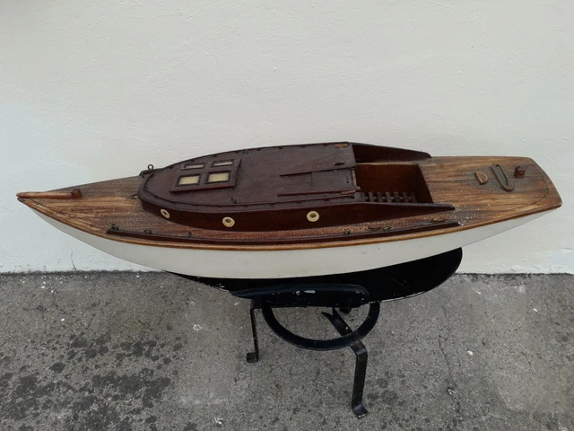 Bateau Ancien Voilier De Bassin