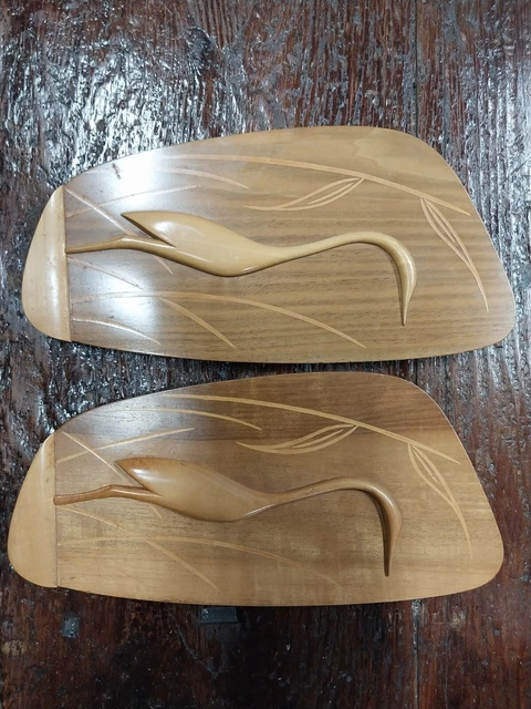 2 Oberlander Handarbeit Handcarved Switzerland Wall plaques Bird pair
