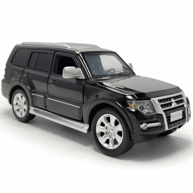 1:32 Mitsubishi Pajero Model Car Diecast Vehicle Toy Car Kids Boys Gift Black