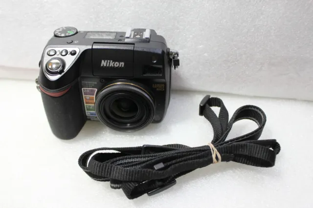 NIKON E8400,8 MP,2" LCD ,Dig. camera  BODY Only Tested, Works Very Good