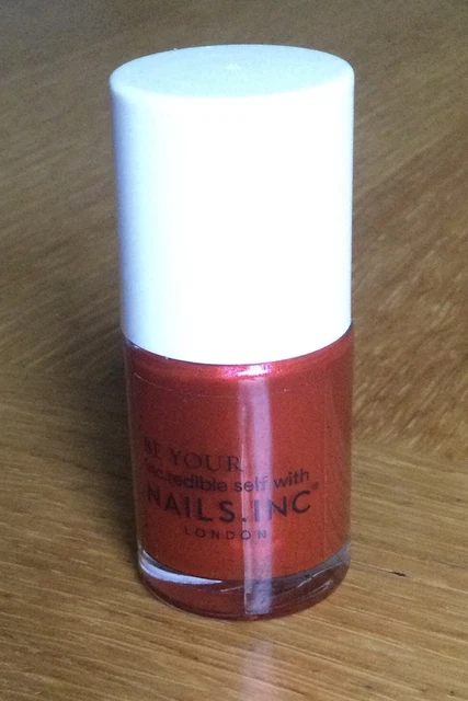 Nails.Inc Lacca per unghie svanisce è la stagione del rosso scintillante