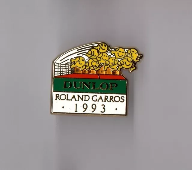 Pin's Roland Garros 1993 / pneus Dunlop (zamac signé Arthus Bertrand)