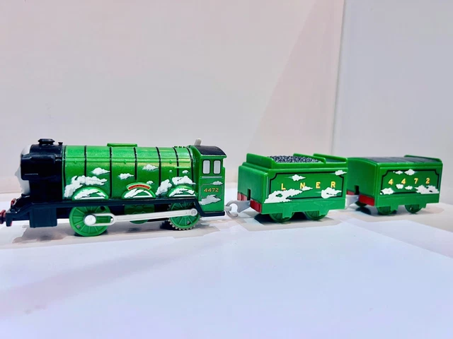 THOMAS & FRIENDS TRACK MASTER Motorized Engine FLYING SCOTSMAN Train ...