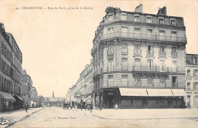 CPA 94 CHARENTON / RUE DE PARIS / PRISE DE LA MAIRIE / cliché rare